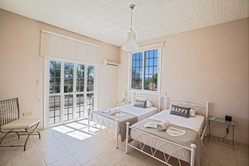 Papas Family Villa Παραλίμνι Εξωτερικό φωτογραφία